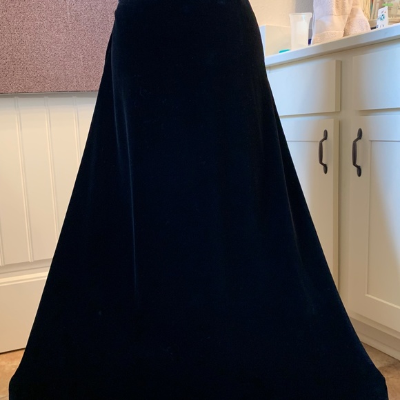 Ralph Lauren Velvet Maxi Skirt - Picture 2 of 9